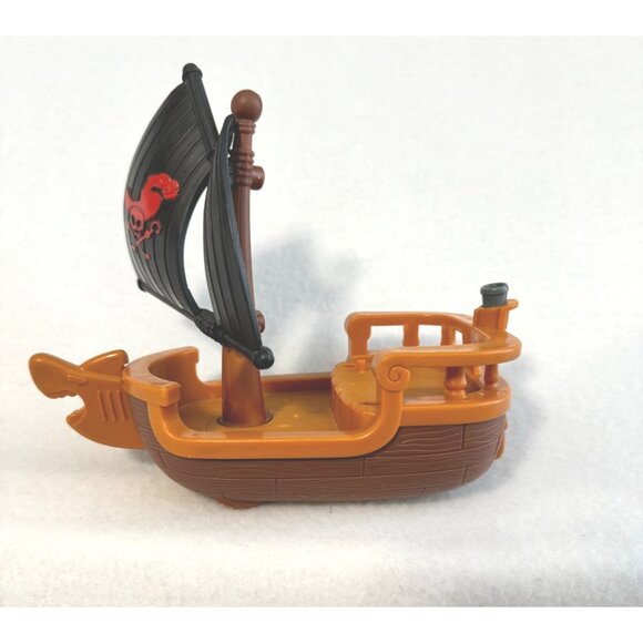 Fisher Price 2011 Disney's Jake and The Never Land Pirates Hook's Battle Boat - Picture 1 of 6